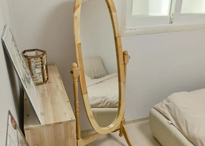 Appartement Plantree Filled With The Charm Of The East And The Atmosphere Of The West *