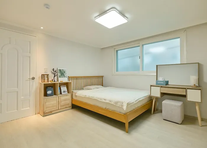 Plantree Filled With The Charm Of The East And The Atmosphere Of The West Séoul