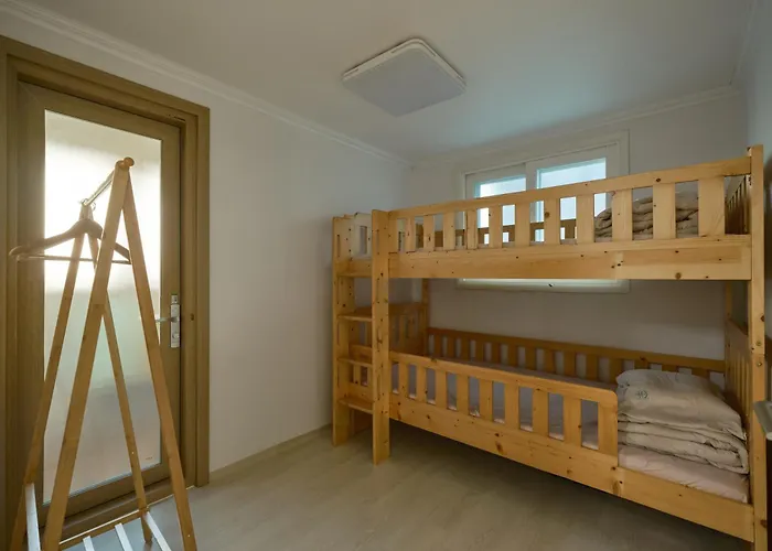 Plantree Filled With The Charm Of The East And The Atmosphere Of The West Appartement