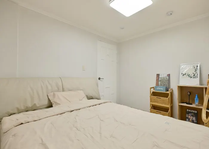 Appartement Plantree Filled With The Charm Of The East And The Atmosphere Of The West *