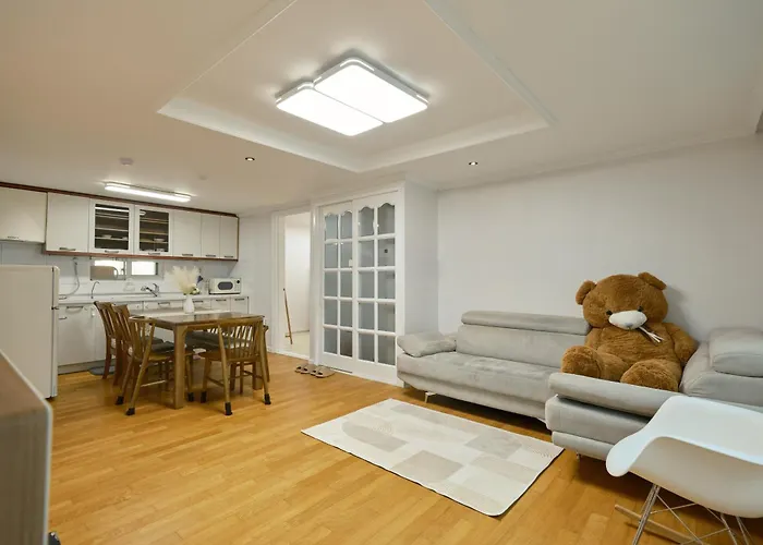 Plantree Filled With The Charm Of The East And The Atmosphere Of The West Appartement Séoul