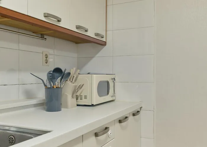 Appartement Plantree Filled With The Charm Of The East And The Atmosphere Of The West